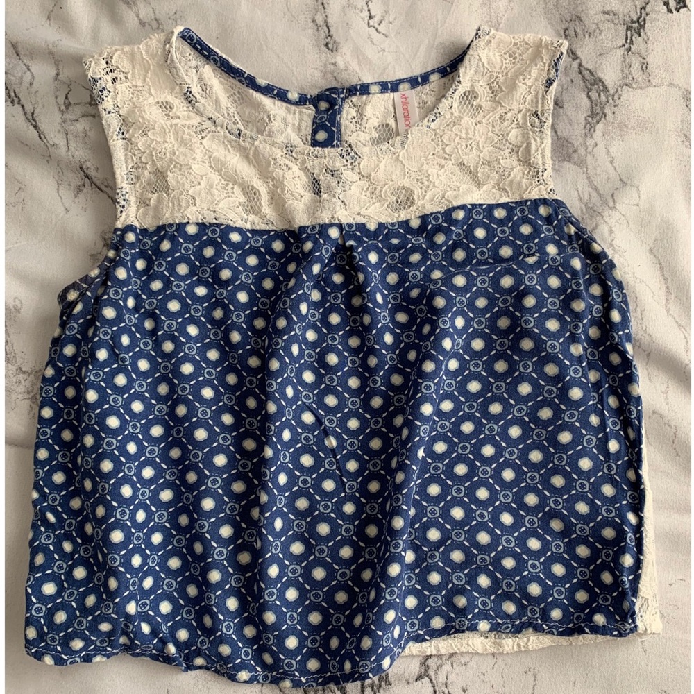 Xhilaration lace back crop top